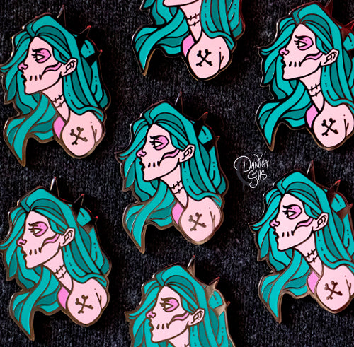 Zombie Eyes ☾ Hard Enamel Pin